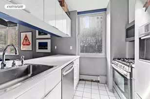 350 W 50th St, New York City, NY 10019 - Photo 4