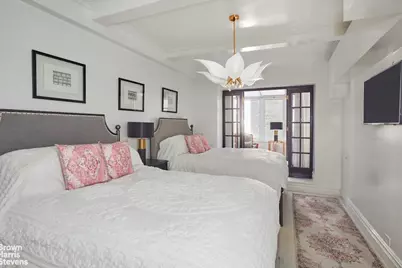 891 Park Avenue #FLR10, New York City, NY 10075 - Photo 12