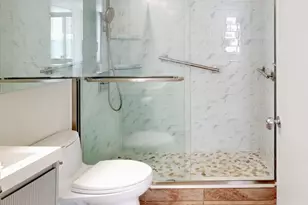 200 Rector Pl, New York City, NY 10280 - Photo 18