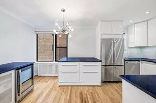 400 W 58th St, New York City, NY 10019 - Photo 4