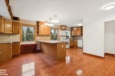 6015 Independence Avenue, New York City, NY 10471 - Photo 4