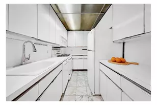 415 E 52nd St, New York City, NY 10022 - Photo 6