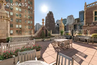 333 E 43rd Street #906, New York, NY 10017 - Photo 14