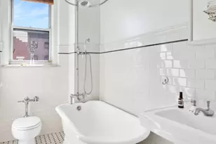 242 E 19th St, New York, NY 10003 - Photo 6