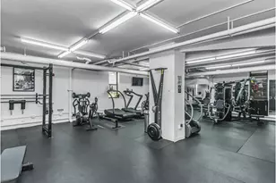 24-75 38th St, New York City, NY 11101 - Photo 14