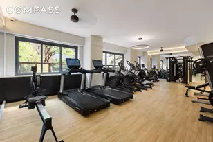 347 W 57th St, New York City, NY 10019 - Photo 16