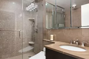 347 W 57th St, New York City, NY 10019 - Photo 10