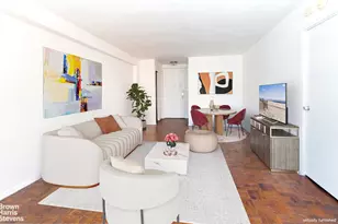 310 E 70th St, New York City, NY 10021 - Photo 14