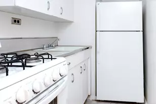 310 E 70th St, New York City, NY 10021 - Photo 6