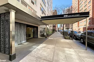 310 E 70th St, New York City, NY 10021 - Photo 20