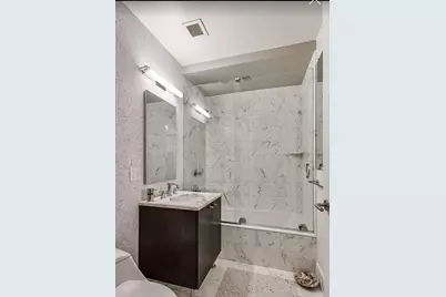 46-30 Center Boulevard #203, Long Island City, NY 11109 - Photo 8