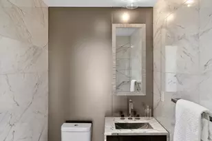 135 W 52nd St, New York City, NY 10019 - Photo 10