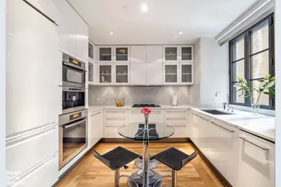 985 Park Avenue #4/5, New York, NY 10028 - Photo 2