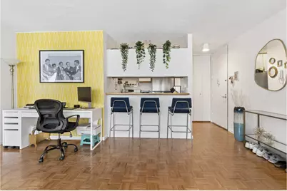 45 W 67th Street #7K, New York, NY 10023 - Photo 2