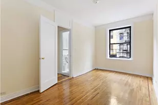 414 W 44th St, New York City, NY 10036 - Photo 2