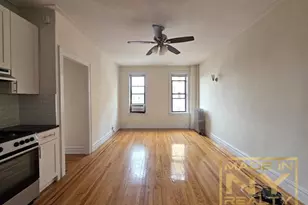 35-07 32nd St, Astoria, NY 11106 - Photo 2