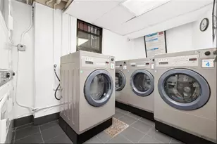 50-21 39th Pl, New York City, NY 11104 - Photo 12