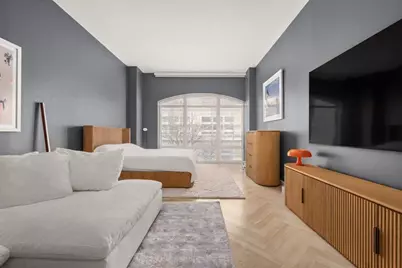 400 W 12th Street #4B, New York City, NY 10014 - Photo 2