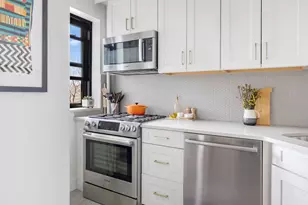 325 Clinton Ave, New York City, NY 11205 - Photo 6