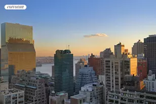 212 E 47th St, New York City, NY 10017 - Photo 8