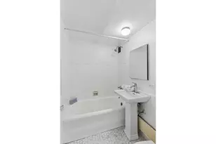 320 E 42nd St, New York City, NY 10017 - Photo 6