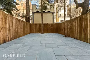 245 E 61st St, New York City, NY 10065 - Photo 6