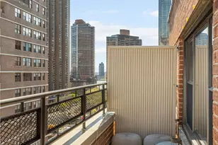 210 E 36th St, New York City, NY 10016 - Photo 8