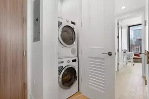 45-30 Pearson St, Long Island City, NY 11101 - Photo 24