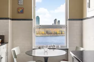 450 E 52nd St, New York, NY 10022 - Photo 8