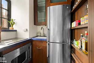 320 E 42nd St, New York City, NY 10017 - Photo 6