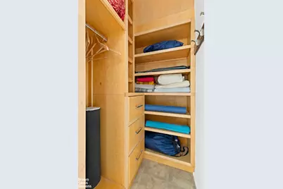 320 E 42nd Street #1001, New York City, NY 10017 - Photo 8