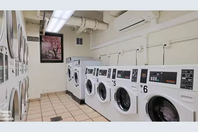 320 E 42nd Street #1001, New York City, NY 10017 - Photo 12