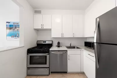 32 E 76th Street #1403, New York City, NY 10021 - Photo 4