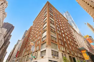 100 W 58th St, New York City, NY 10019 - Photo 24