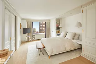 190 E 72nd St, New York City, NY 10021 - Photo 8