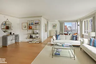190 E 72nd St, New York City, NY 10021 - Photo 2