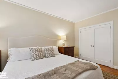 29 W 64th Street #5C, New York, NY 10023 - Photo 8