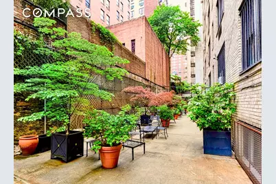 220 E 73rd Street #1A, New York City, NY 10021 - Photo 12