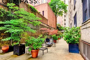 220 E 73rd St, New York City, NY 10021 - Photo 12