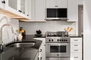 170 W 81st St, New York City, NY 10024 - Photo 6