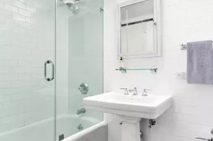 470 W 24th St, New York City, NY 10011 - Photo 6