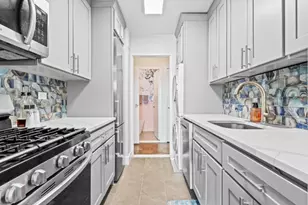 530 E 72nd St, New York City, NY 10021 - Photo 4