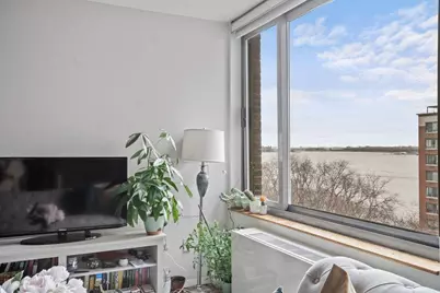 2 S End Avenue #8W, New York, NY 10280 - Photo 4