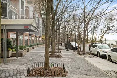 2 S End Avenue #8W, New York, NY 10280 - Photo 16