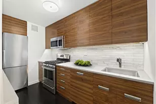 16 W 16th St, New York City, NY 10011 - Photo 2