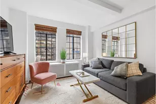 320 E 42nd St, New York City, NY 10017 - Photo 2