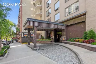 300 E 74th St, New York City, NY 10021 - Photo 12