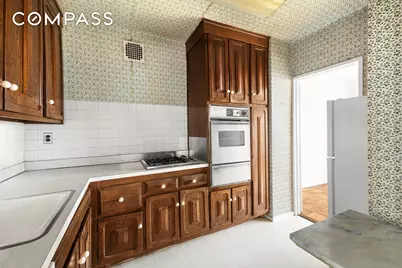 300 E 74th Street #20E, New York City, NY 10021 - Photo 4