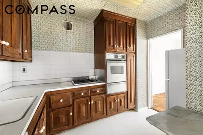 300 E 74th Street #20E, New York City, NY 10021 - Photo 4