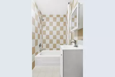 791 Flushing Avenue #4L, Brooklyn, NY 11206 - Photo 6